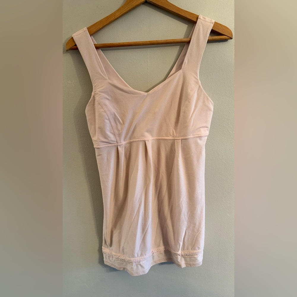 Lululemon Run: Tame Me Tank in the color Parfait Pink size 6